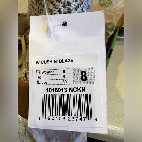 SANUK BOOTIES WOMEN’S SIZE 8 - Picture 7 of 8